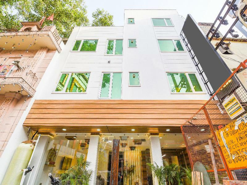 Oyo 15836 Pleasure River Front Resort Tuem Ngoại thất bức ảnh