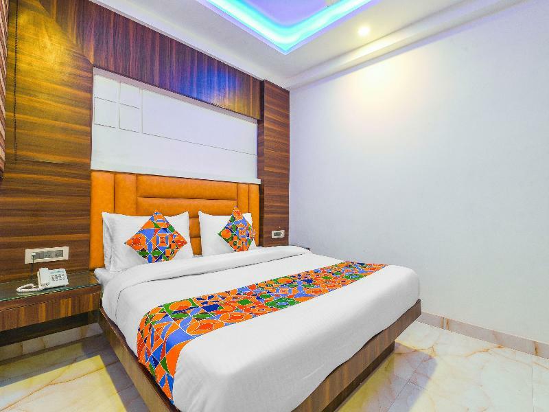 Oyo 15836 Pleasure River Front Resort Tuem Ngoại thất bức ảnh